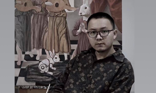 Qihang Li: Crafting Dramatic Expressions of Reality and Romance Through Brushstrokes